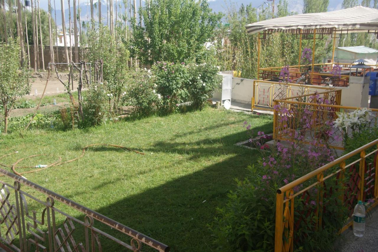Chandan Guest House Leh Exterior foto